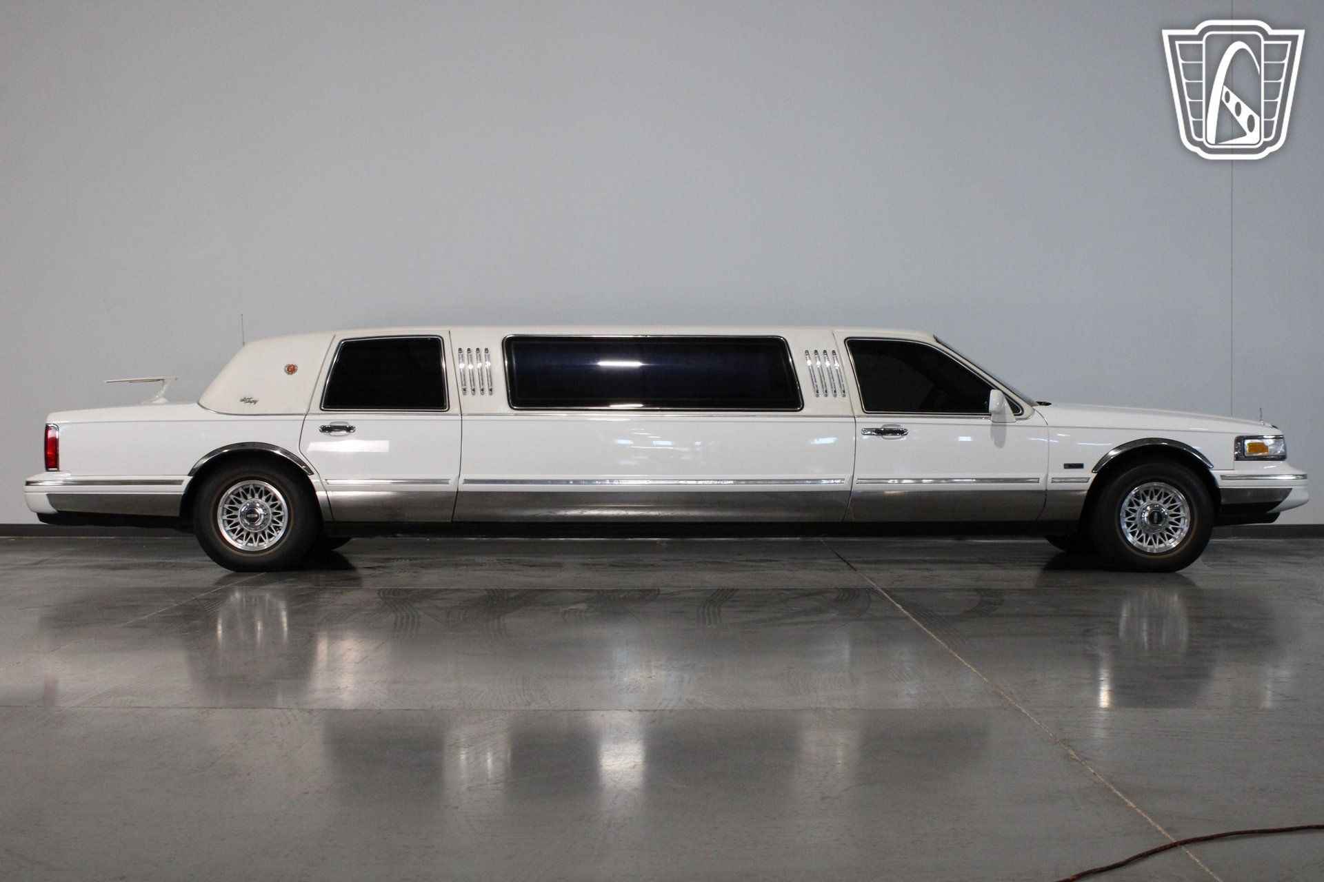 Used 1996 Lincoln Town Car Executive RWD image 20