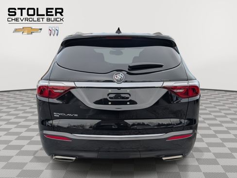 Used 2022 Buick Enclave Essence image 4