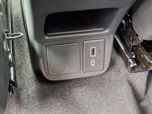 Used 2023 Buick Encore GX Select w/ Safety Package II AWD/4WD image 19