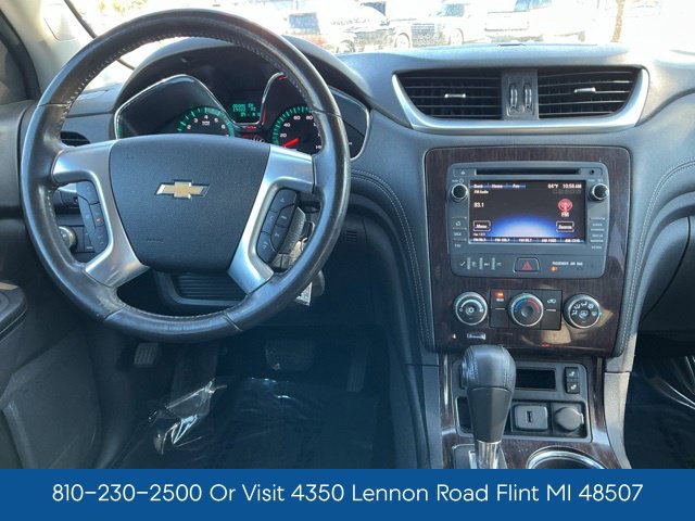Used 2015 Chevrolet Traverse LT FWD image 2