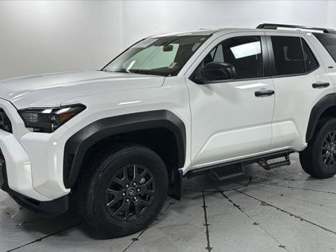 Certified 2025 Toyota 4Runner SR5 AWD/4WD image 1