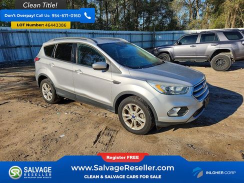 Used 2017 Ford Escape SE w/ Equipment Group 201A image 5