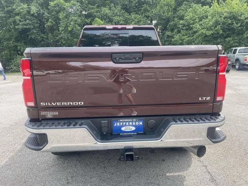 Used 2024 Chevrolet Silverado 2500 LTZ w/ LTZ Plus Package AWD/4WD image 3