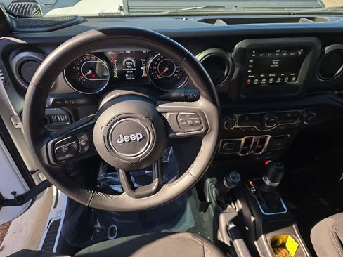 Used 2021 Jeep Wrangler Unlimited Sport image 18