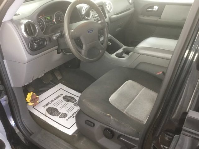 Used 2005 Ford Expedition XLT AWD/4WD image 10