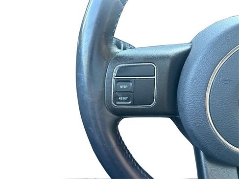 Used 2017 Jeep Patriot High Altitude FWD image 30
