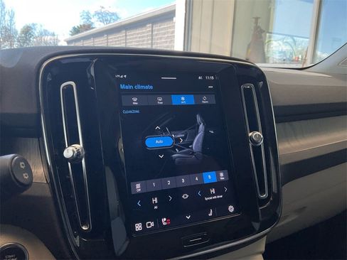 Certified 2023 Volvo XC40 B5 Plus w/ Driver Assist Package image 22