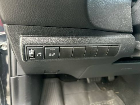 Used 2022 Toyota Corolla LE FWD image 13