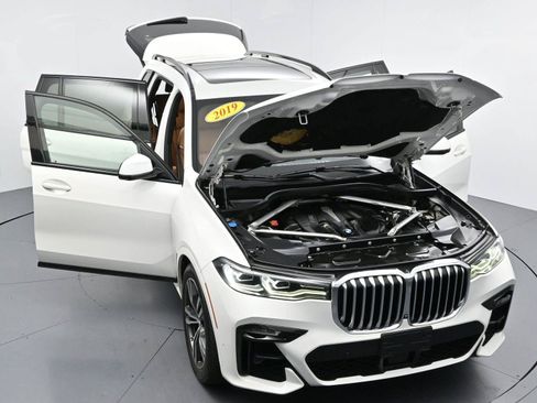 Used 2019 BMW X7 xDrive50i w/ M Sport Package AWD/4WD image 58