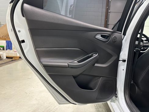 Used 2017 Ford Focus RS image 22