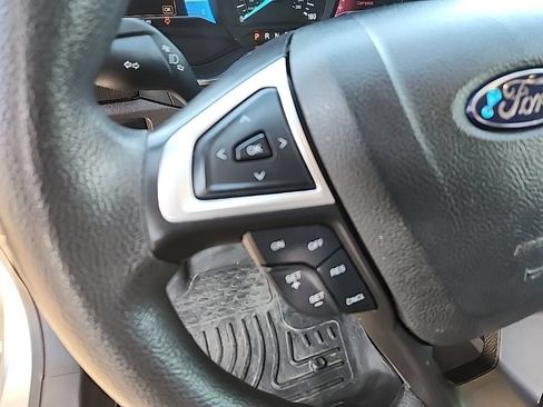 Used 2013 Ford Fusion SE FWD image 10
