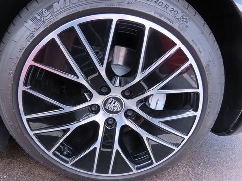 Used 2020 Porsche Taycan Turbo image 16