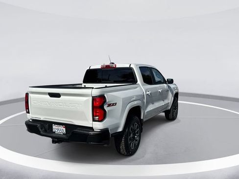 Used 2024 Chevrolet Colorado Z71 w/ Advanced Trailering Package AWD/4WD image 4