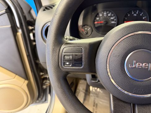 Used 2012 Jeep Patriot Sport FWD image 13