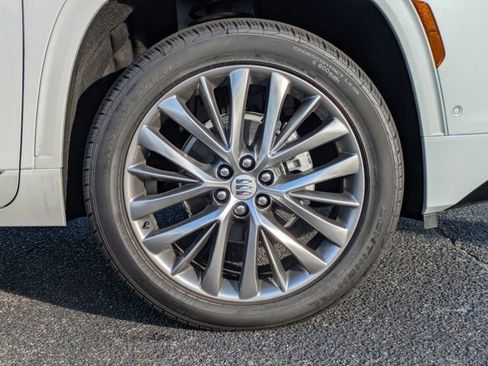 New 2026 Buick Enclave Avenir w/ Super Cruise Package image 11