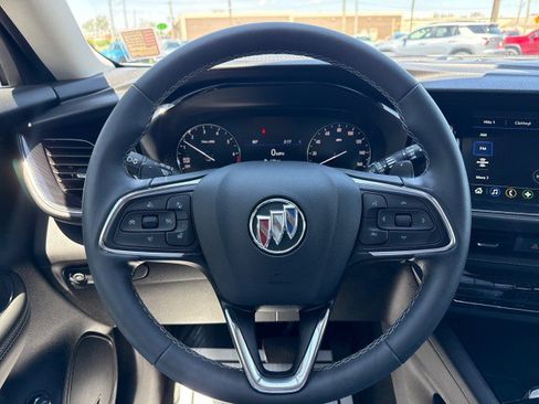 Used 2022 Buick Envision Preferred FWD image 18
