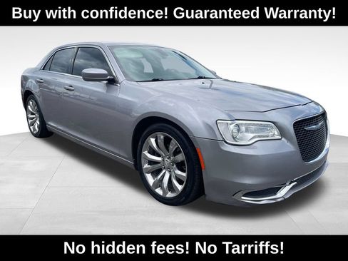 Used 2017 Chrysler 300 Limited RWD image 1