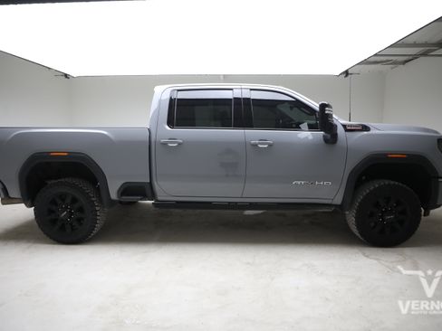 Used 2024 GMC Sierra 2500 AT4 w/ AT4 Premium Plus Package AWD/4WD image 6