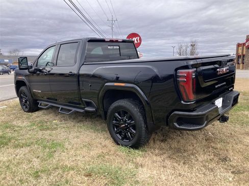 Used 2024 GMC Sierra 2500 AT4 w/ AT4 Preferred Package image 6