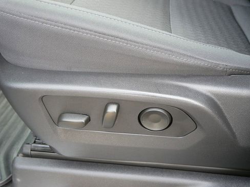 Used 2025 Chevrolet Silverado 2500 LT w/ Convenience Package image 13