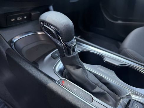 Used 2024 Chevrolet Malibu LT FWD image 22