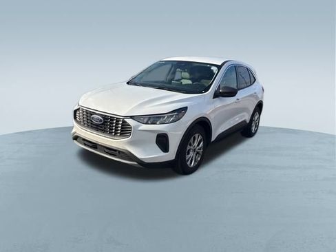 Used 2023 Ford Escape Active image 3