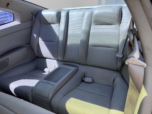 Used 2004 INFINITI G35 Coupe w/ Premium Pkg RWD image 13