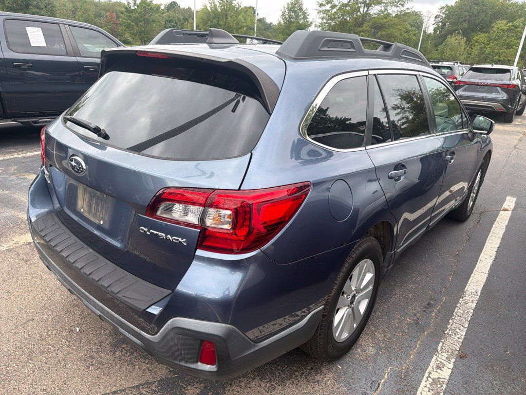 Used 2018 Subaru Outback 2.5i Premium AWD/4WD image 5