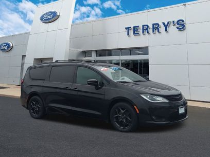 Used 2018 Chrysler Pacifica Limited