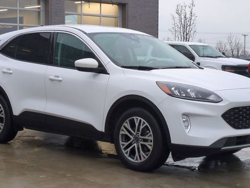 Used 2022 Ford Escape SEL w/ Class II Trailer Tow Package image 9