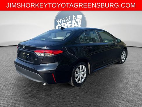Used 2024 Toyota Corolla LE FWD image 3