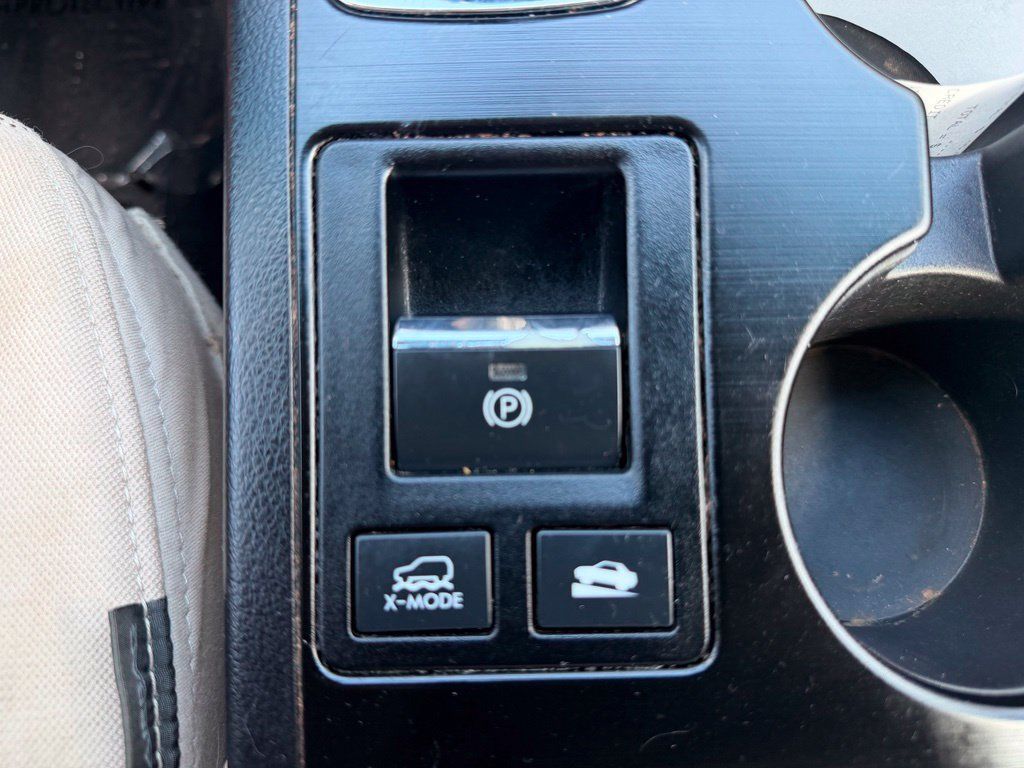 Used 2017 Subaru Outback 2.5i Premium AWD/4WD image 23