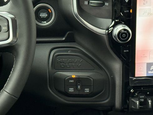 New 2026 RAM 2500 Laramie w/ Night Edition AWD/4WD image 15