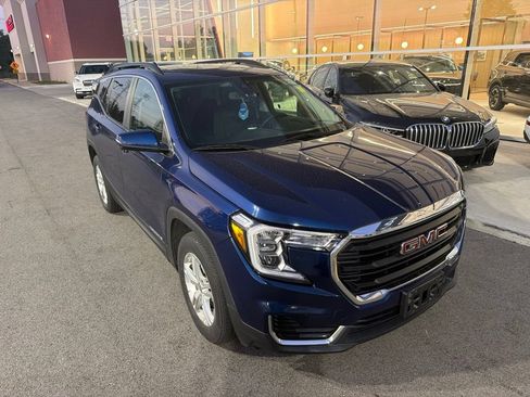 Used 2022 GMC Terrain SLE w/ Driver Convenience Package AWD/4WD image 1