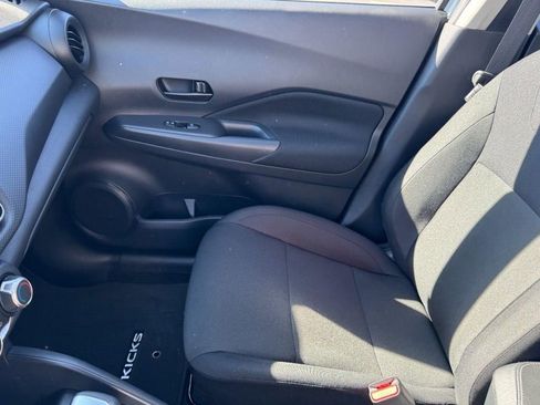 Used 2025 Nissan Kicks Play S image 13