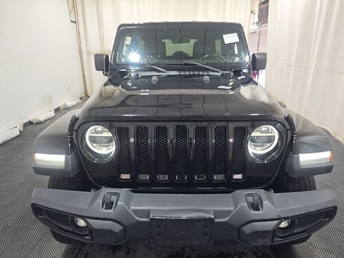 Used 2020 Jeep Wrangler Unlimited Sahara AWD/4WD image 2