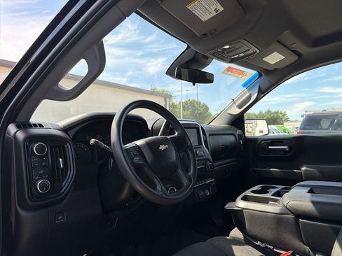 Used 2022 Chevrolet Silverado 1500 Custom AWD/4WD image 7