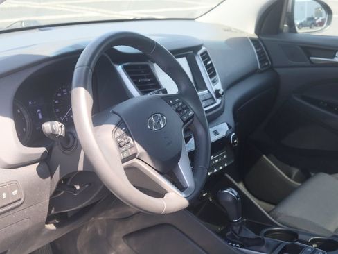 Used 2018 Hyundai Tucson Value AWD/4WD image 9