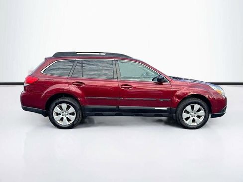 Used 2011 Subaru Outback 2.5i Limited image 4
