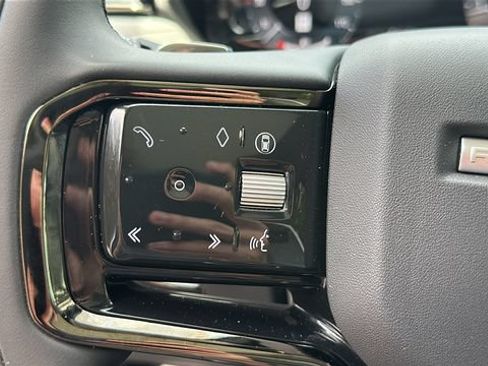 Used 2025 Land Rover Range Rover Velar S AWD/4WD image 24