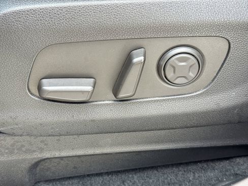 Used 2026 Kia Carnival FWD image 14