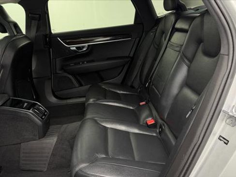 Used 2018 Volvo S90 T5 Momentum w/ Convenience Package FWD image 17
