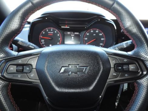 Used 2025 Chevrolet Trax RS w/ Driver Confidence Package FWD image 28