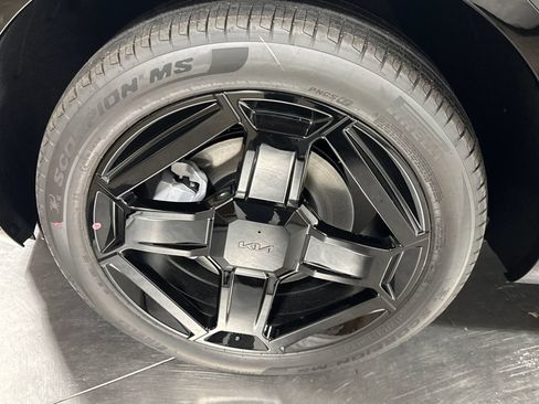New 2027 Kia Telluride SX X-Line AWD/4WD image 2