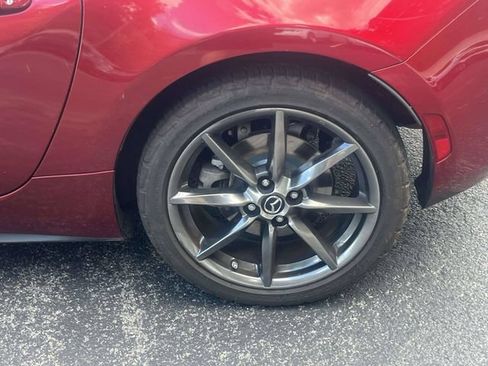 Used 2019 MAZDA MX-5 Miata RF Grand Touring RWD image 11