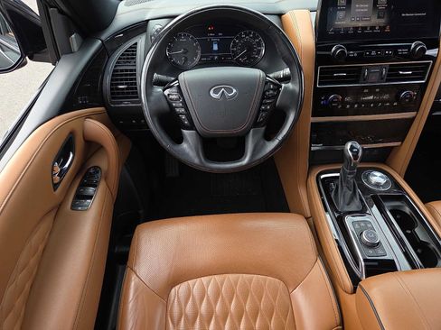 Used 2024 INFINITI QX80 Sensory AWD/4WD image 12