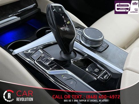 Used 2019 BMW 530i w/ Convenience Package RWD image 21