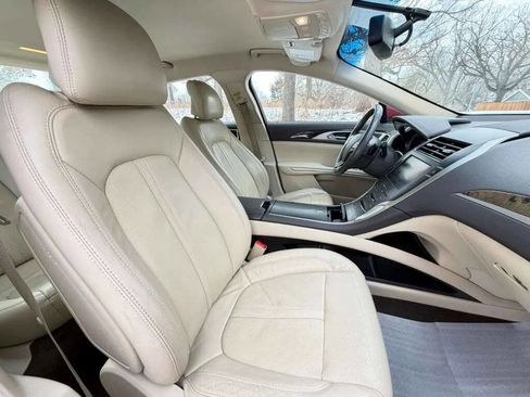 Used 2013 Lincoln MKZ image 11