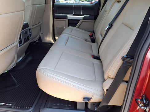 Used 2021 Ford F250 Lariat w/ Lariat Value Package AWD/4WD image 13