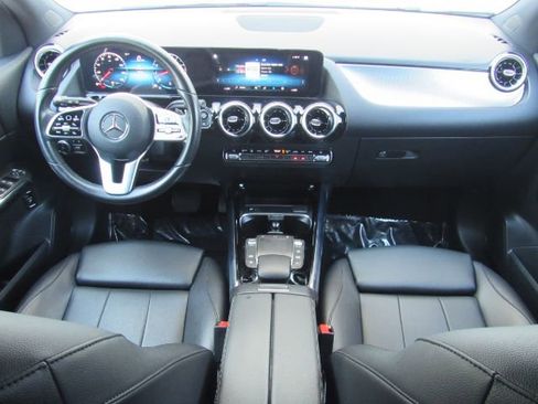 Used 2022 Mercedes-Benz GLA 250 4MATIC w/ Premium Package Lite image 3